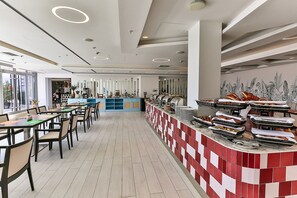 Dining - Hotel Plaza (Budva)