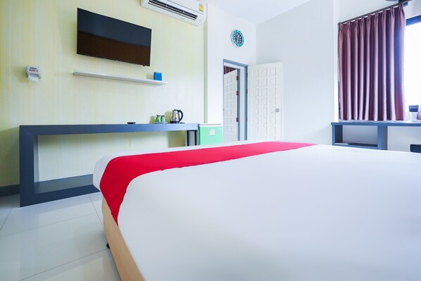 Standard Double Room | Free WiFi, bed sheets