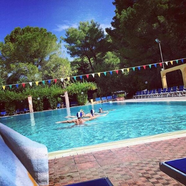 Outdoor pool, pool loungers