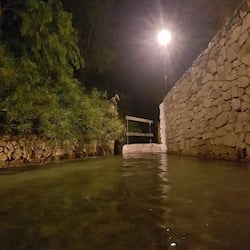 Kolam renang terbuka, kerusi lepak pantai