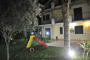 Fasade – kveld/natt