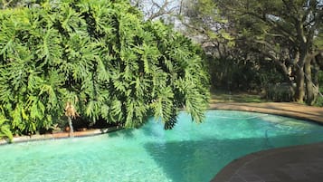 Utomhuspool