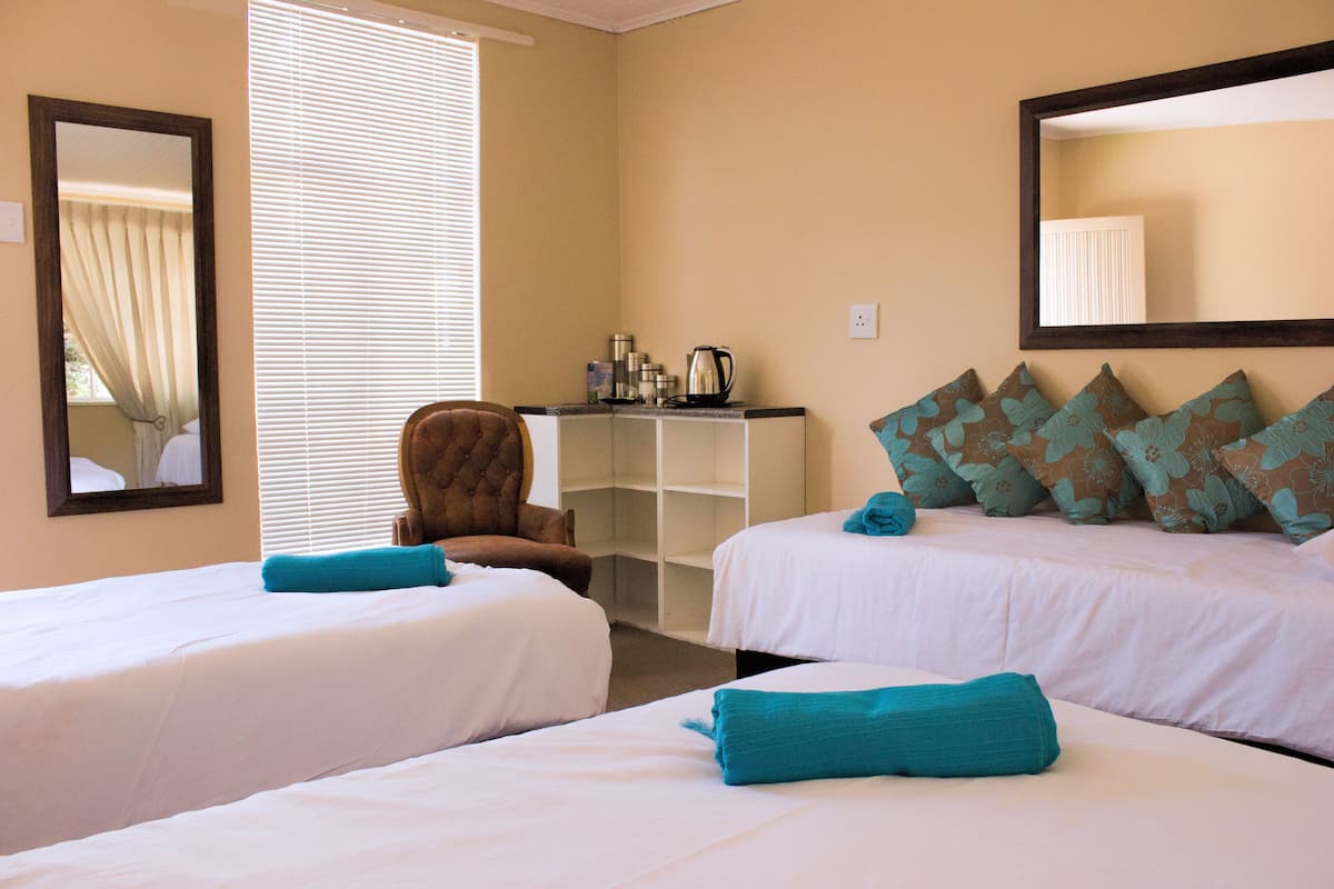 Porcupine Quills 3 Sleeper Bedroom