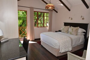 Double Room | Individually decorated, individually furnished, desk, laptop workspace