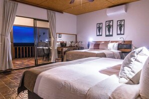 Luxe chalet, 1 slaapkamer, uitzicht op bergen | Bedden met traagschuimmatras, een kluis op de kamer