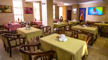 Desayuno buffet incluido todos los días