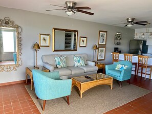 Condo, 1 Bedroom, Beach View, Beachfront | Living area