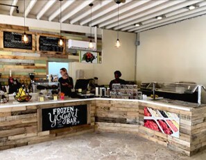 Quầy bar trên bãi biển