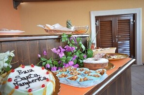 Frukost varje dag mot avgift