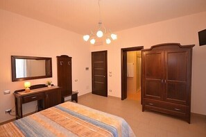 Minibar, in-room safe, individually decorated, desk