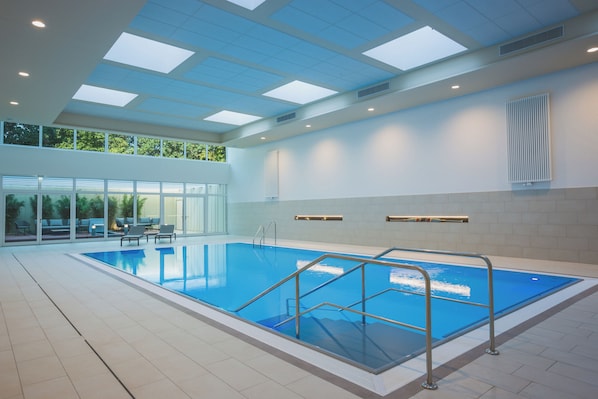 Exercise/lap pool