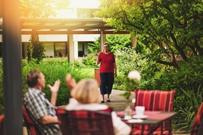 Lunch, dinner served; German cuisine, garden views  - Eilenriedestift Hotel (Hannover)