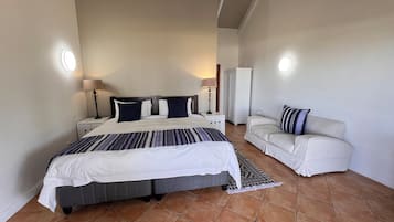 Comfort Suite, Garden View | 1 bedroom, free WiFi, bed sheets