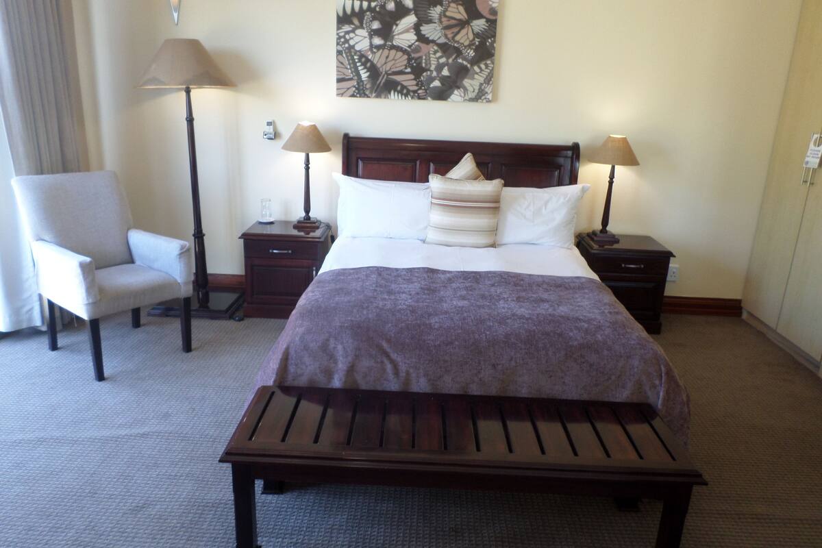 Ropa de cama de alta calidad y camas con pillow-top 