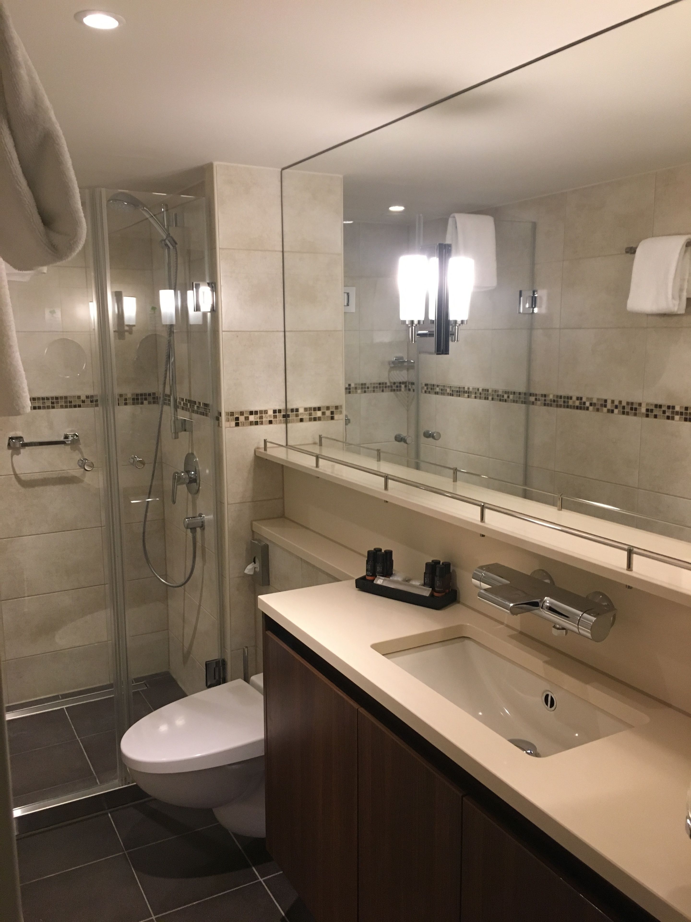 shower, free toiletries, towels