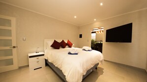 Design Apartment, 1 Bedroom, Partial Ocean View, Poolside - Hidden Hill Condos Aruba (Noord)