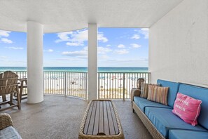 Condo, 3 Bedrooms, Sea View, Beachfront (402) | Balcony