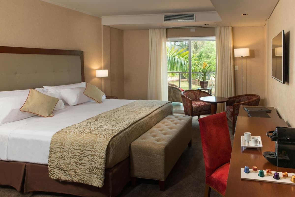 Premium bedding, down duvets, pillow-top beds, minibar