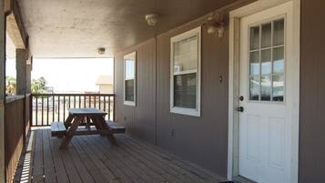 House, 3 Bedrooms | Terrace/patio