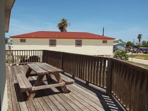 House, 3 Bedrooms | Terrace/patio - Blue Water Fisherman 614SP (Port Aransas)