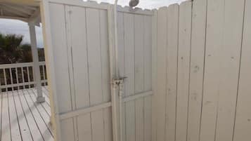 House, 1 Bedroom | Terrace/patio