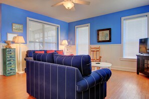 DVD player - Blue Marlin Beach House MR217 (Port Aransas)