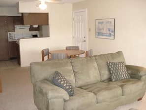 Condo, 2 Bedrooms | Living area