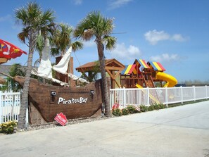 Exterior - Ahoy Matey 102PB (Port Aransas)