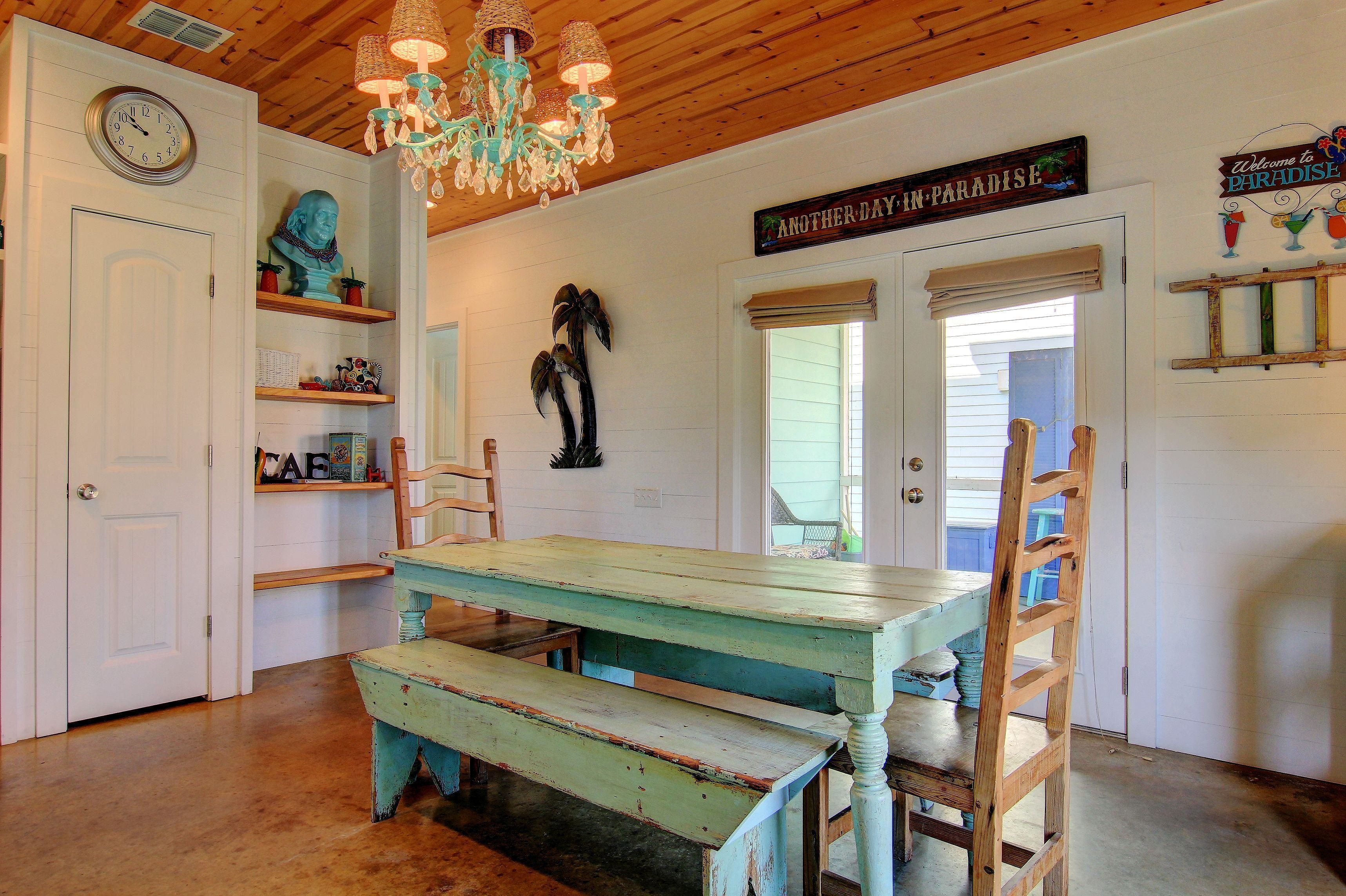 House, 4 Bedrooms | In-room dining