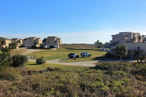 Property grounds - Buttercup Cottage 6BV (Port Aransas)
