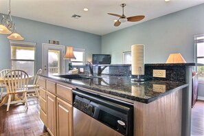 House, 2 Bedrooms | In-room dining - Buttercup Cottage 6BV (Port Aransas)