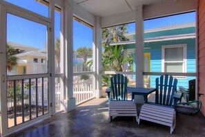 Casa, 3 habitaciones | Terraza o patio