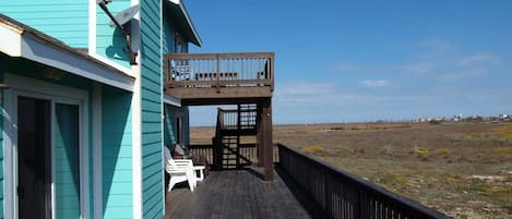 House, 5 Bedrooms | Balcony