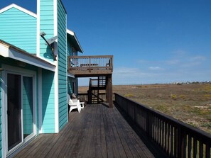 House, 5 Bedrooms | Balcony