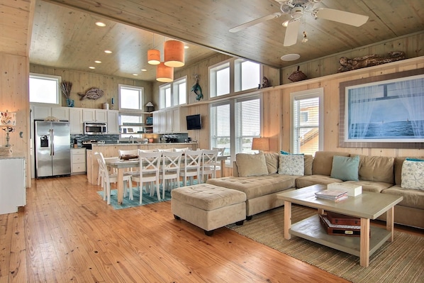 House, 4 Bedrooms | Living area