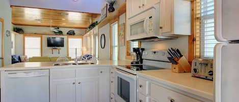 Maison, 3 chambres | Cuisine privée | Réfrigérateur, micro-ondes, four, plaque de cuisson