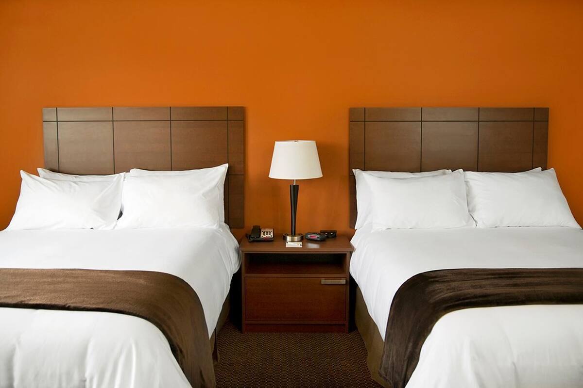 Hochwertige Bettwaren, Pillowtop-Betten, Schreibtisch
