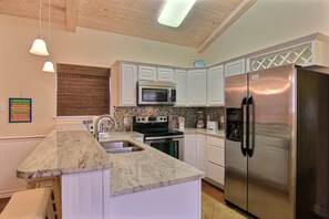 Condo, 3 Bedrooms | Private kitchen | Fridge, microwave, coffee/tea maker - Walk The Plank PB109 (Port Aransas)