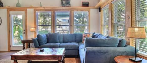 Huis, 4 slaapkamers | Woonruimte | Een televisie