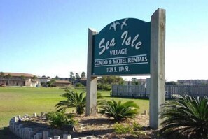 Property grounds - Sol Mate SIV33 (Port Aransas)