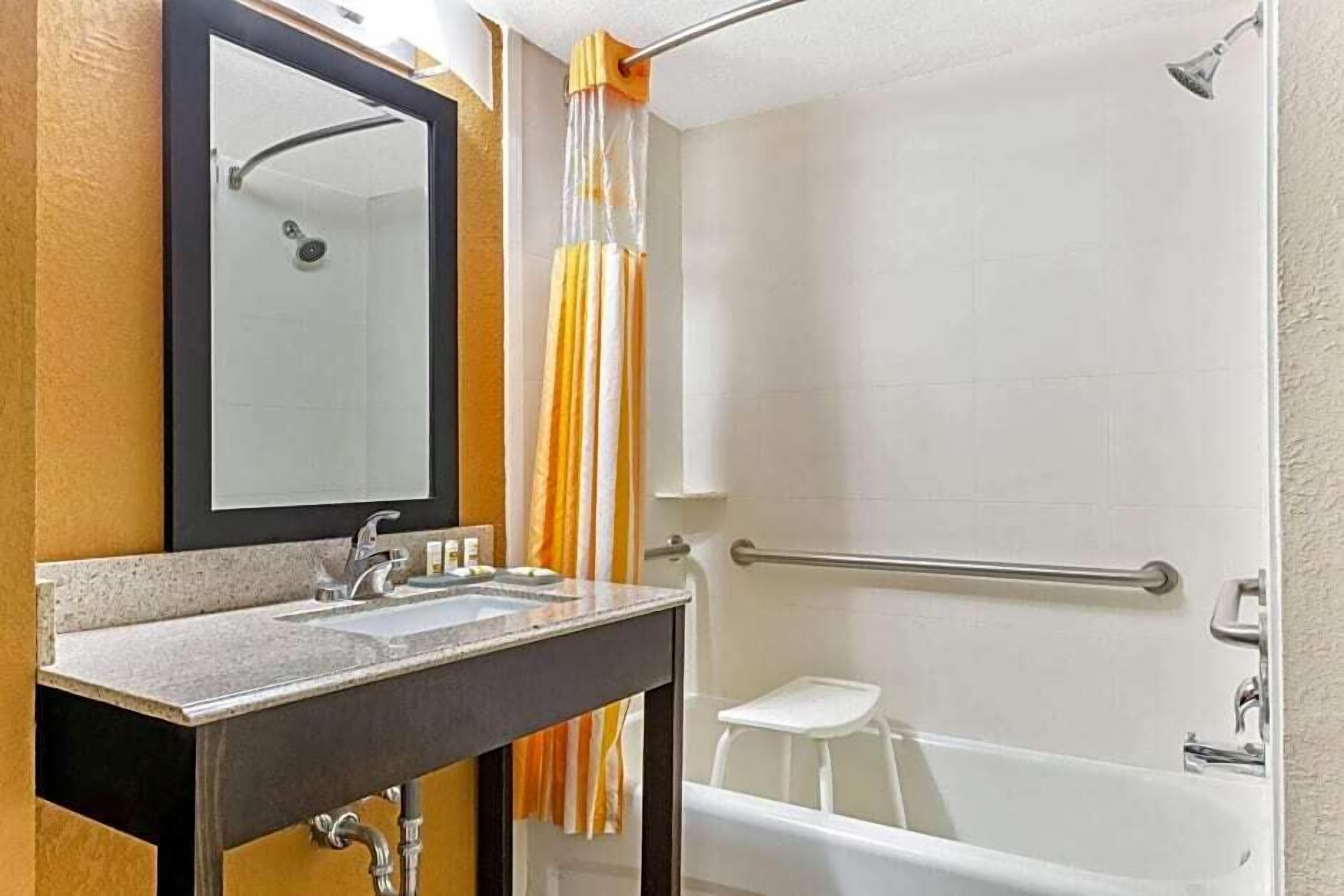 La Quinta Inn & Suites Tampa North I-75