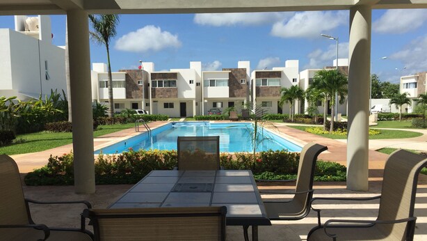 Outdoor pool - Casa Anona (Cancun)