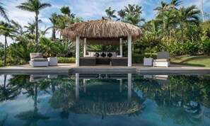 Alberca al aire libre 