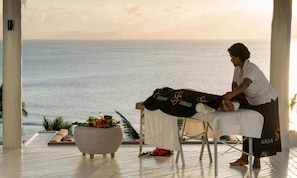 Luxury-Villa | Massage in der Unterkunft