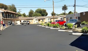 Property grounds - Mission Motel Lynwood (Lynwood)