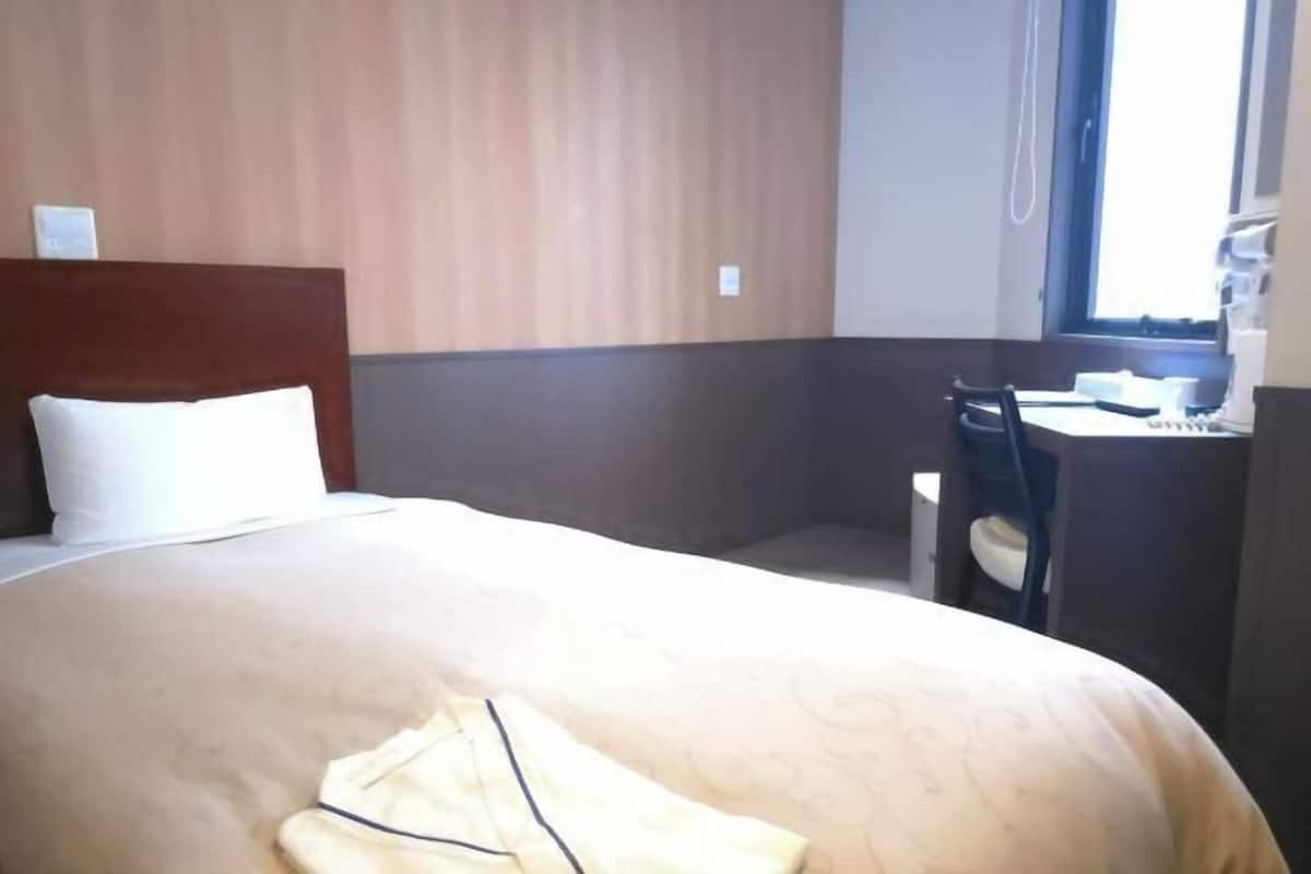 Wi-Fi gratis dan seprai linen