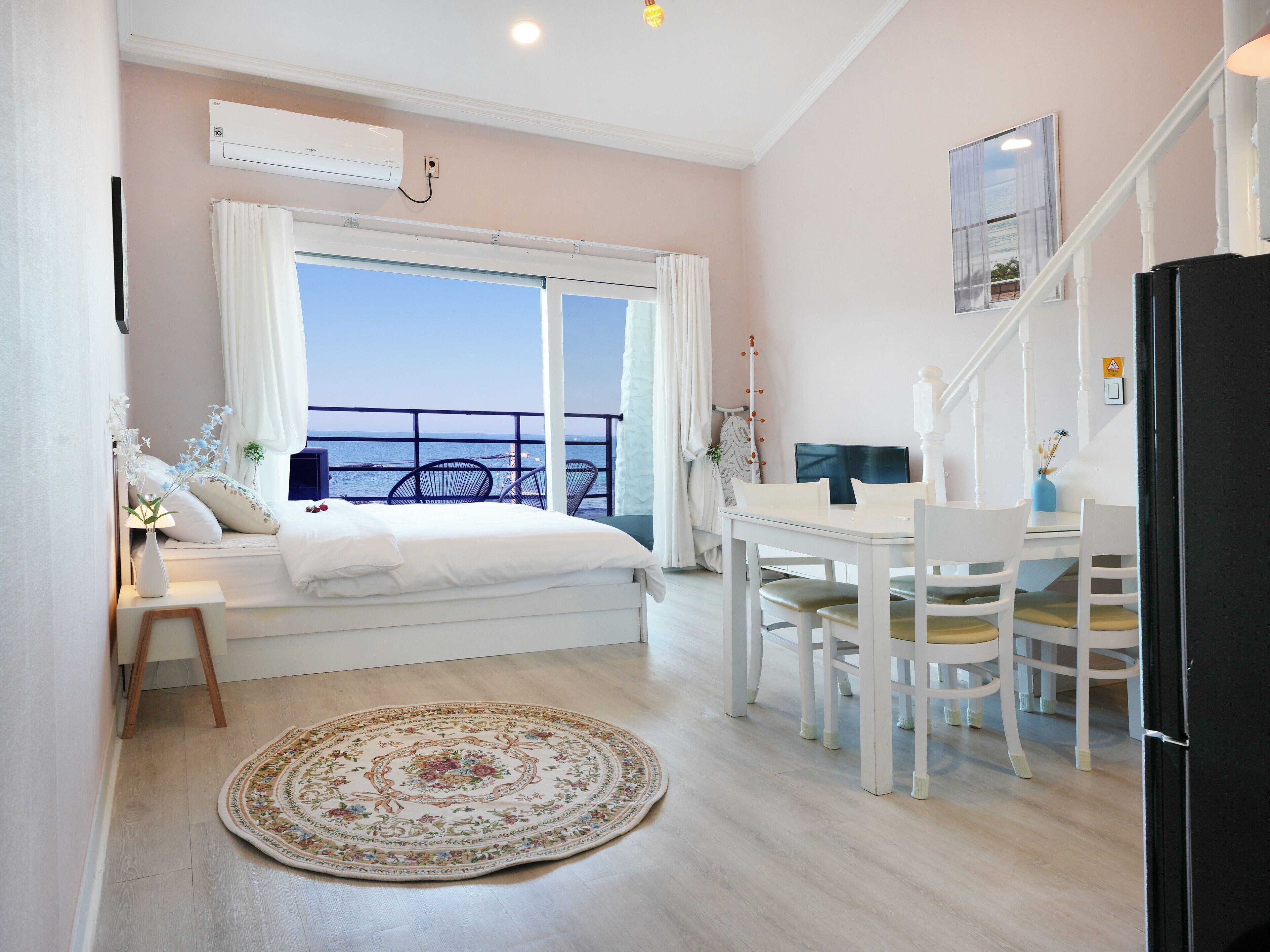 Family Duplex, 2 Bedrooms (18 PY) | Laptop workspace, soundproofing, iron/ironing board, travel crib