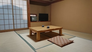 Zimmer (Japanese Western Style) | Zimmersafe, Schreibtisch, Verdunkelungsvorhänge, kostenloses WLAN