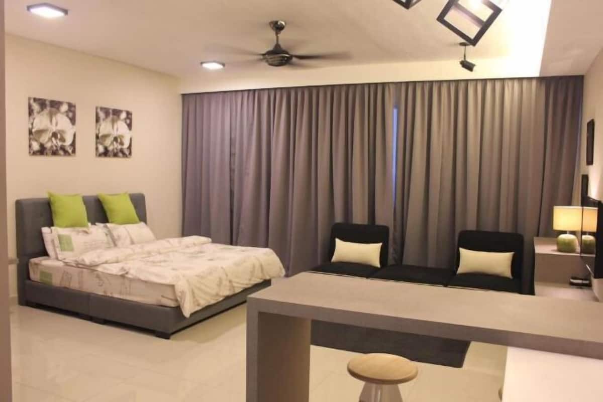 Desk, iron/ironing board, free WiFi, bed sheets