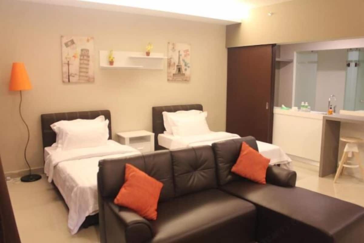 Desk, iron/ironing board, free WiFi, bed sheets
